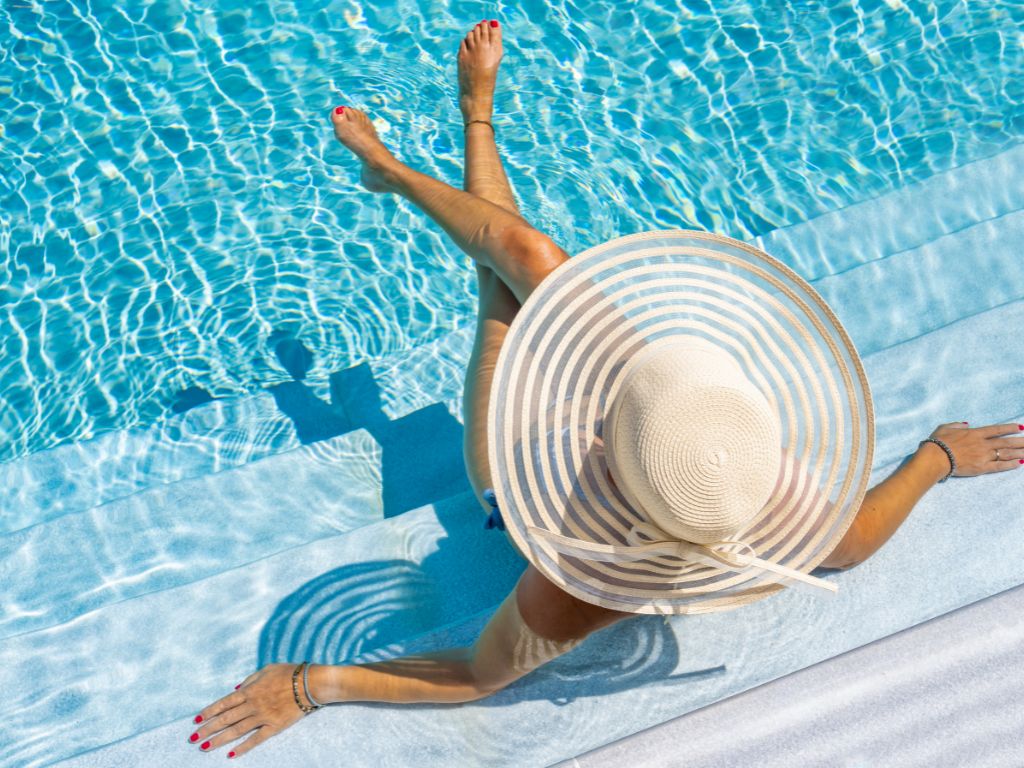 Motel com piscina: como aproveitar melhor a estadia com seu amor!